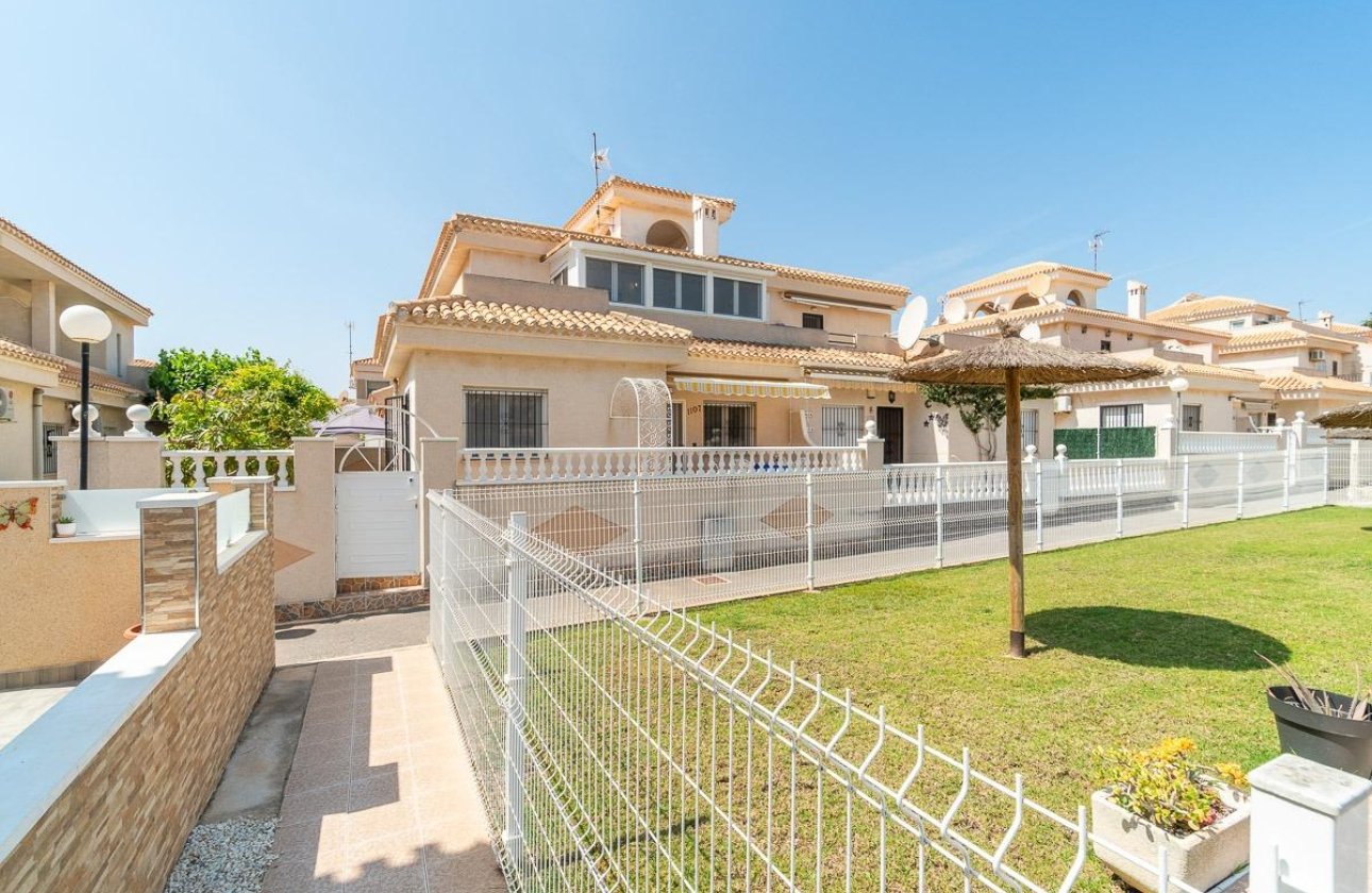 Resale - Villa - Orihuela Costa - Playa Flamenca
