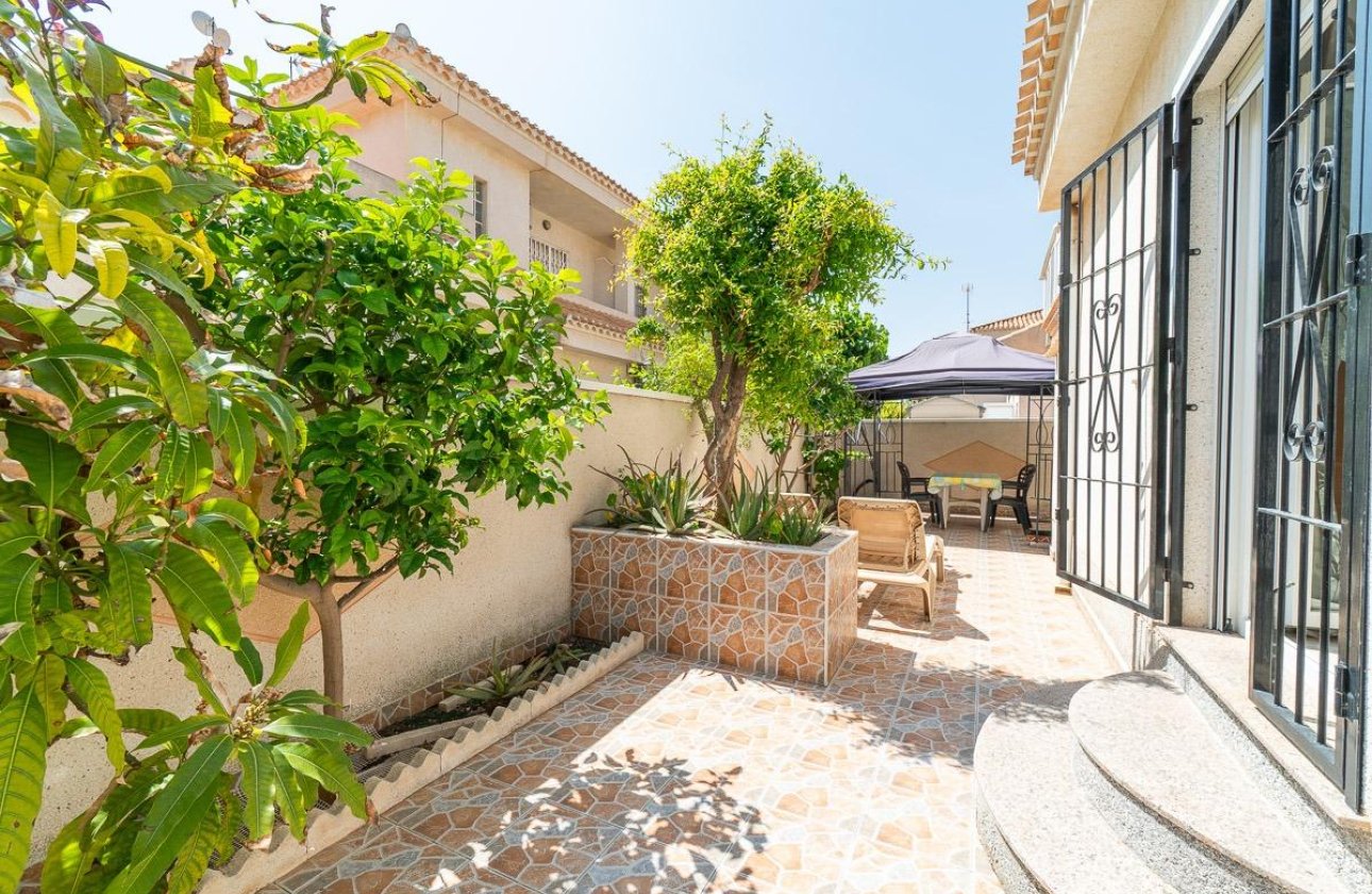 Resale - Villa - Orihuela Costa - Playa Flamenca