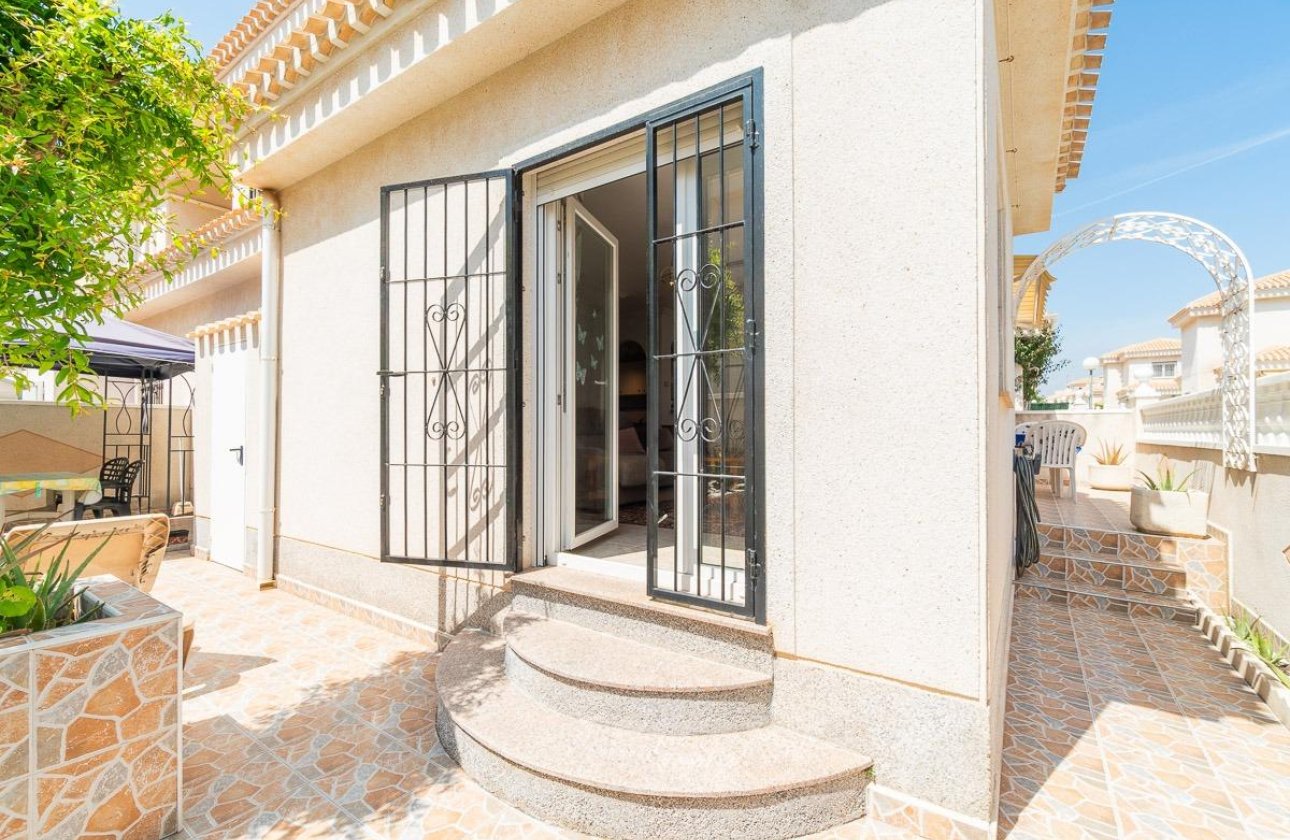 Resale - Villa - Orihuela Costa - Playa Flamenca