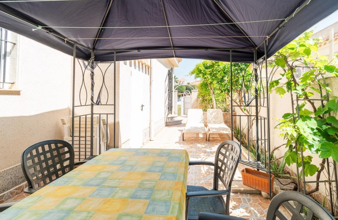 Resale - Villa - Orihuela Costa - Playa Flamenca