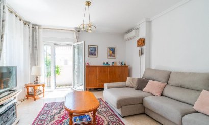 Resale - Villa - Orihuela Costa - Playa Flamenca