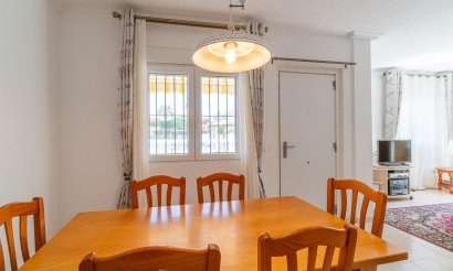 Resale - Villa - Orihuela Costa - Playa Flamenca