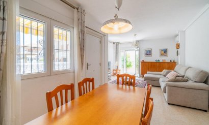Resale - Villa - Orihuela Costa - Playa Flamenca
