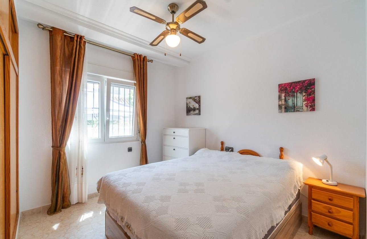 Resale - Villa - Orihuela Costa - Playa Flamenca