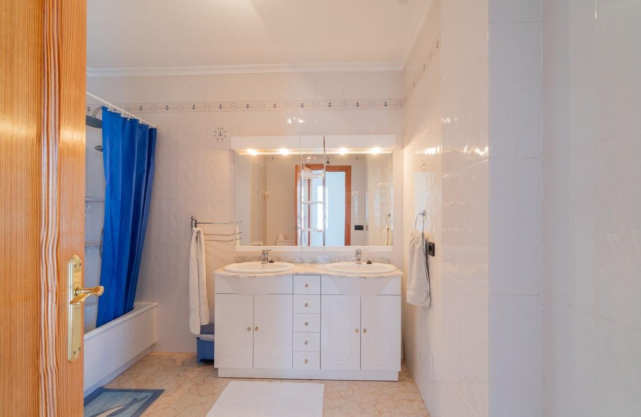 Resale - Villa - Orihuela Costa - Playa Flamenca