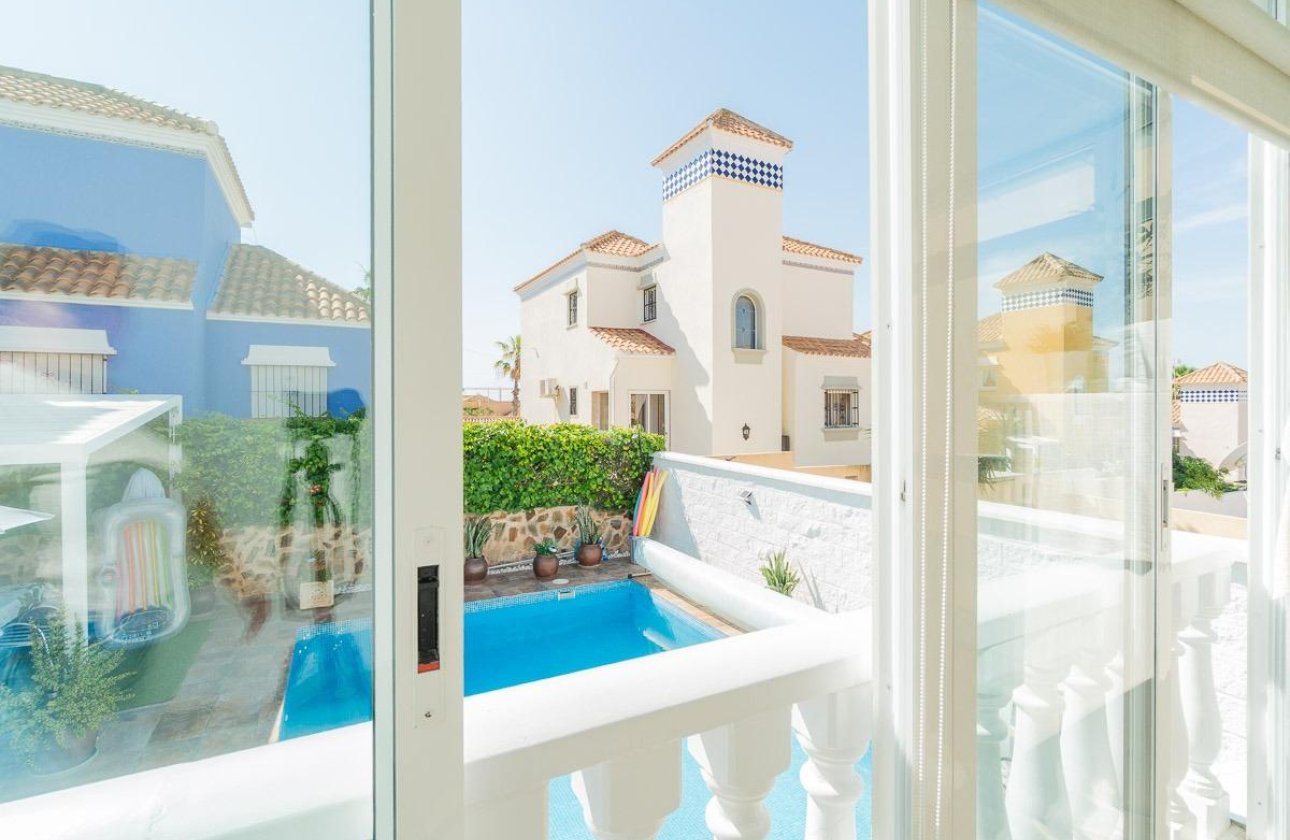 Resale - Townhouse - San Miguel de Salinas - Las filipinas