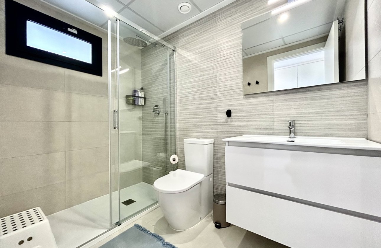 Resale - Apartment / flat - Orihuela Costa - Los Dolses