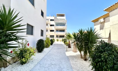 Resale - Apartment / flat - Orihuela Costa - Los Dolses