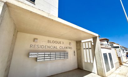 Resale - Apartment / flat - Orihuela Costa - Los Dolses