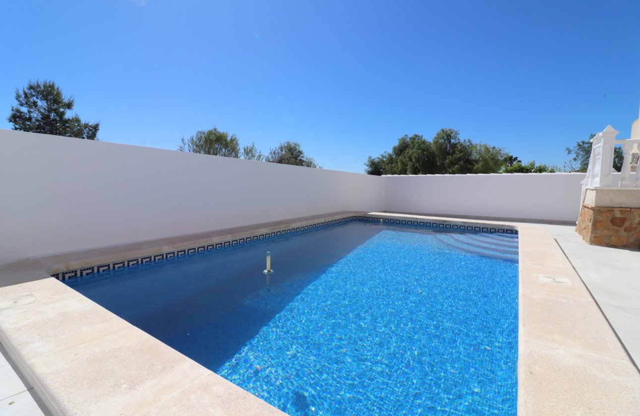 Reventa - Villa - San Miguel de Salinas - Lake View Mansions