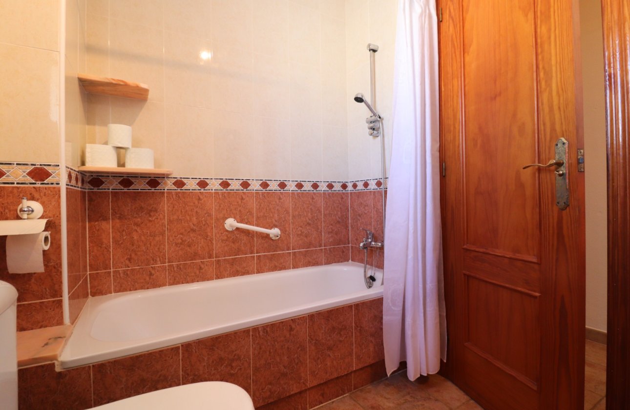 Reventa - Villa - San Miguel de Salinas - Lake View Mansions