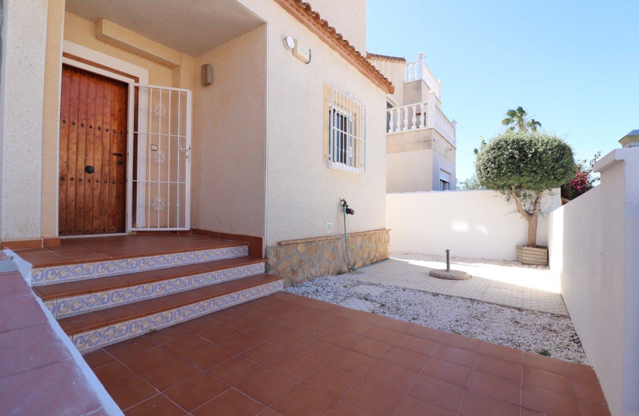 Reventa - Villa - San Miguel de Salinas - Lake View Mansions