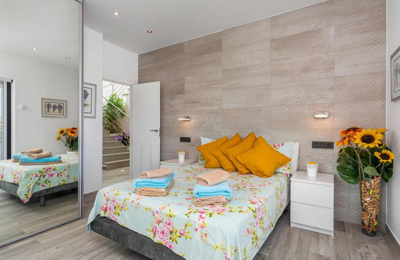 Revente - Villa - Orihuela Costa - Torremendo