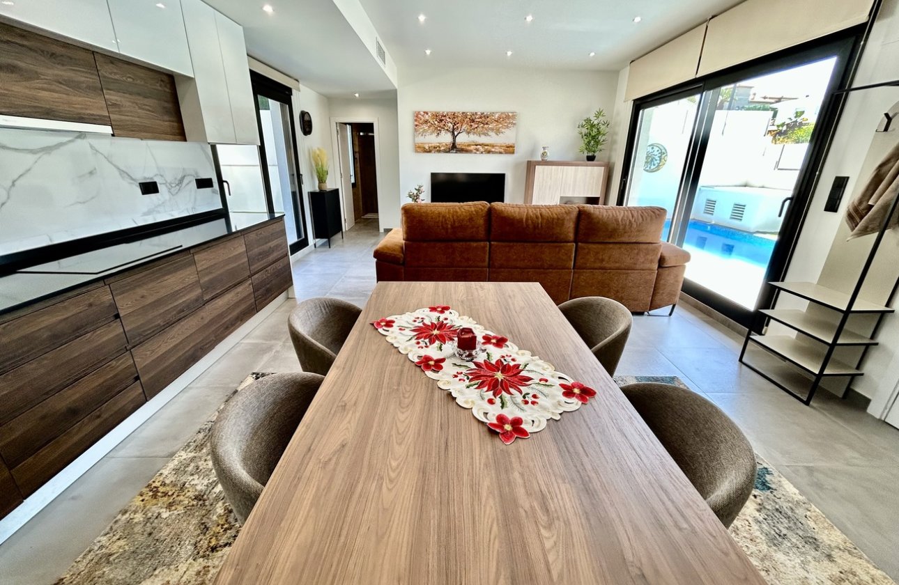 Revente - Villa - Orihuela Costa - Villamartin