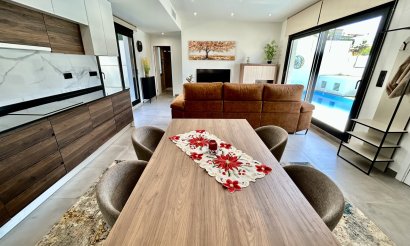 Revente - Villa - Orihuela Costa - Villamartin