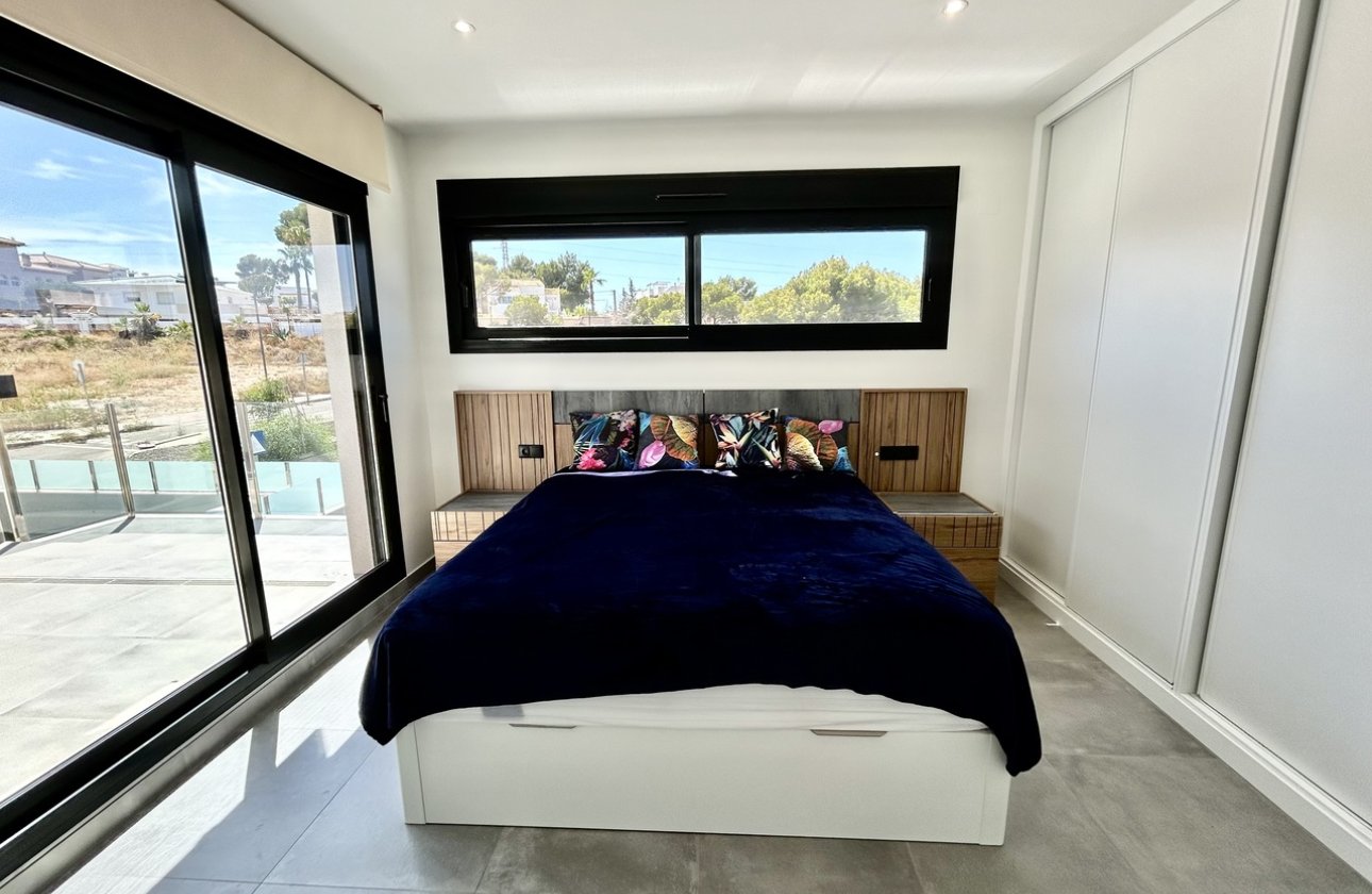 Revente - Villa - Orihuela Costa - Villamartin