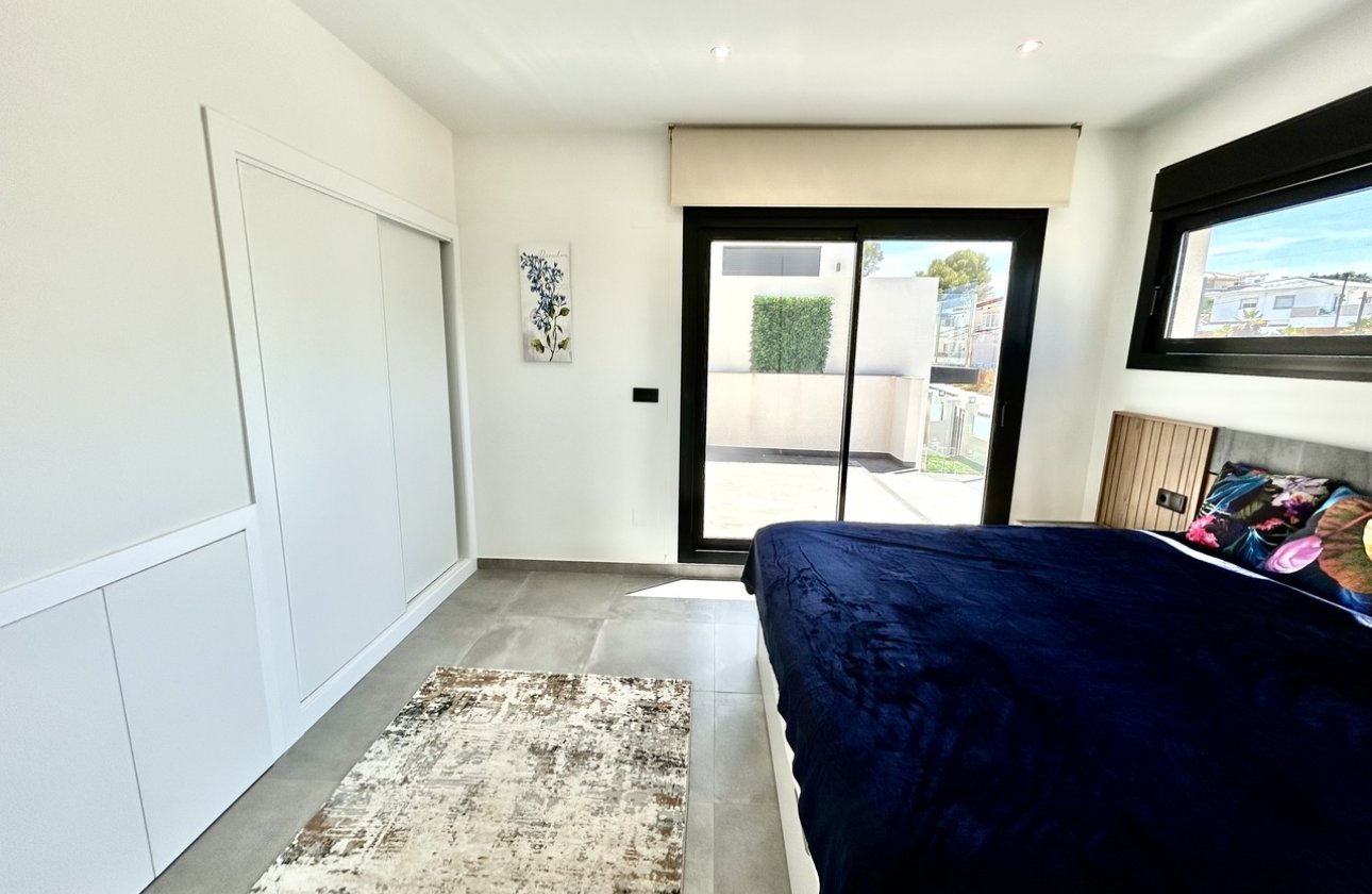 Revente - Villa - Orihuela Costa - Villamartin