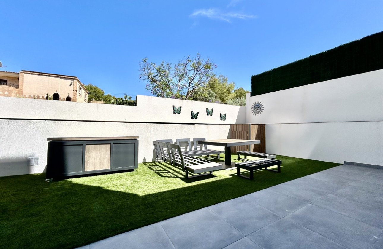 Revente - Villa - Orihuela Costa - Villamartin