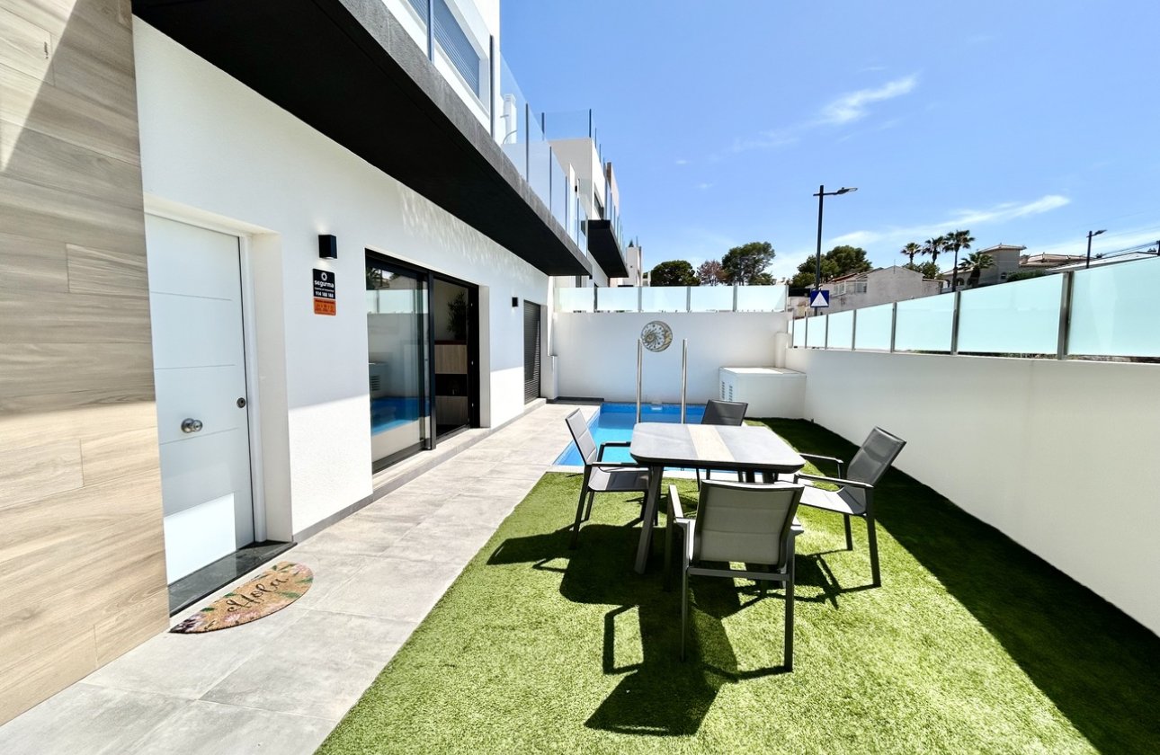 Revente - Villa - Orihuela Costa - Villamartin