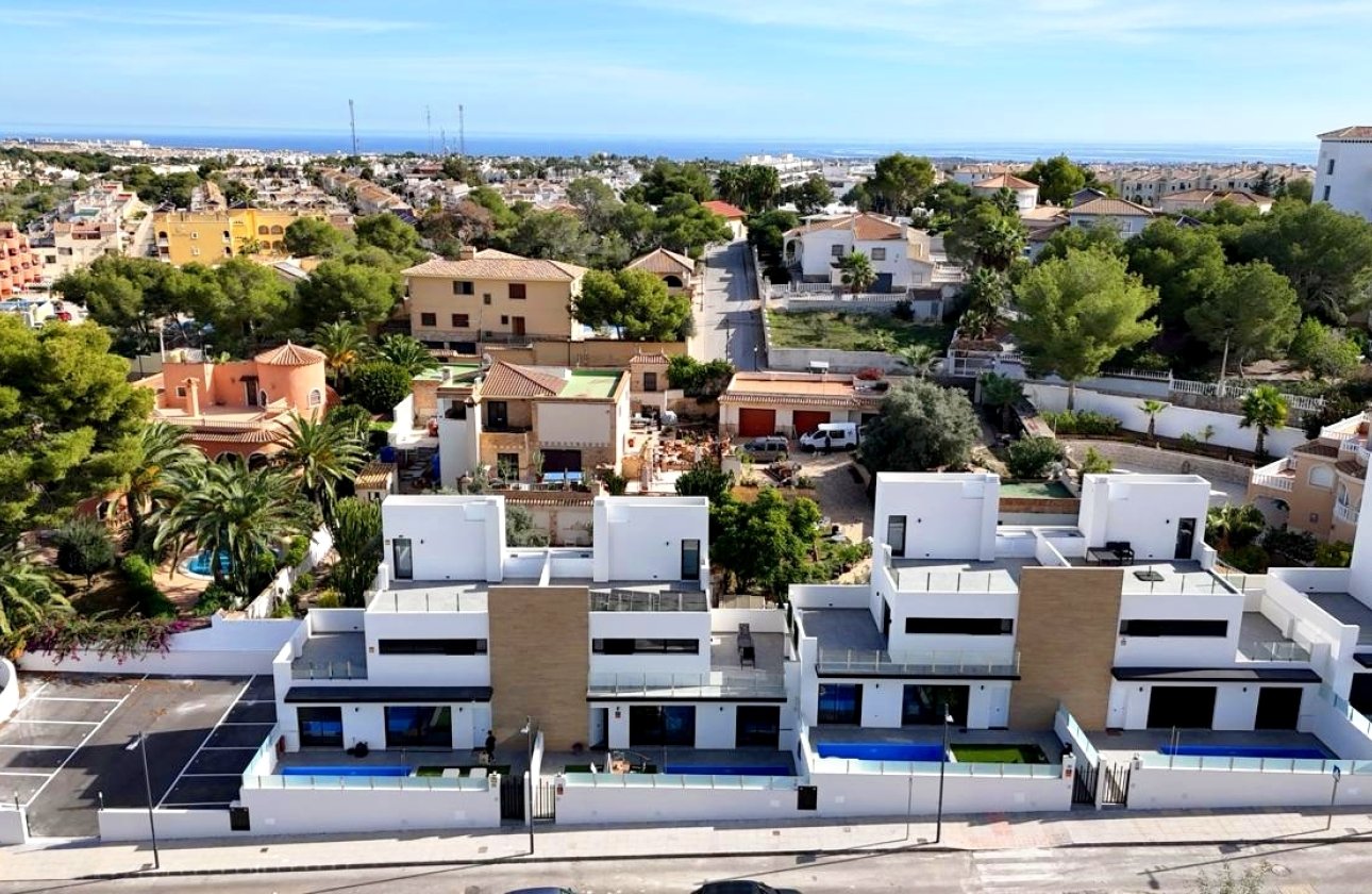 Revente - Villa - Orihuela Costa - Villamartin