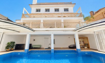 Resale - Villa - Dehesa de Campoamor - Campoamor