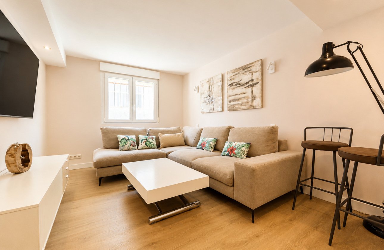 Resale - Villa - Dehesa de Campoamor - Campoamor