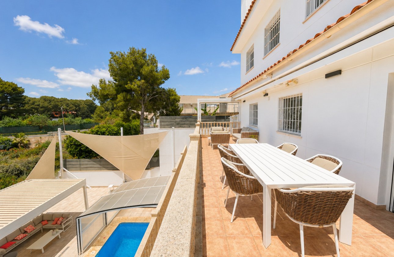Resale - Villa - Dehesa de Campoamor - Campoamor