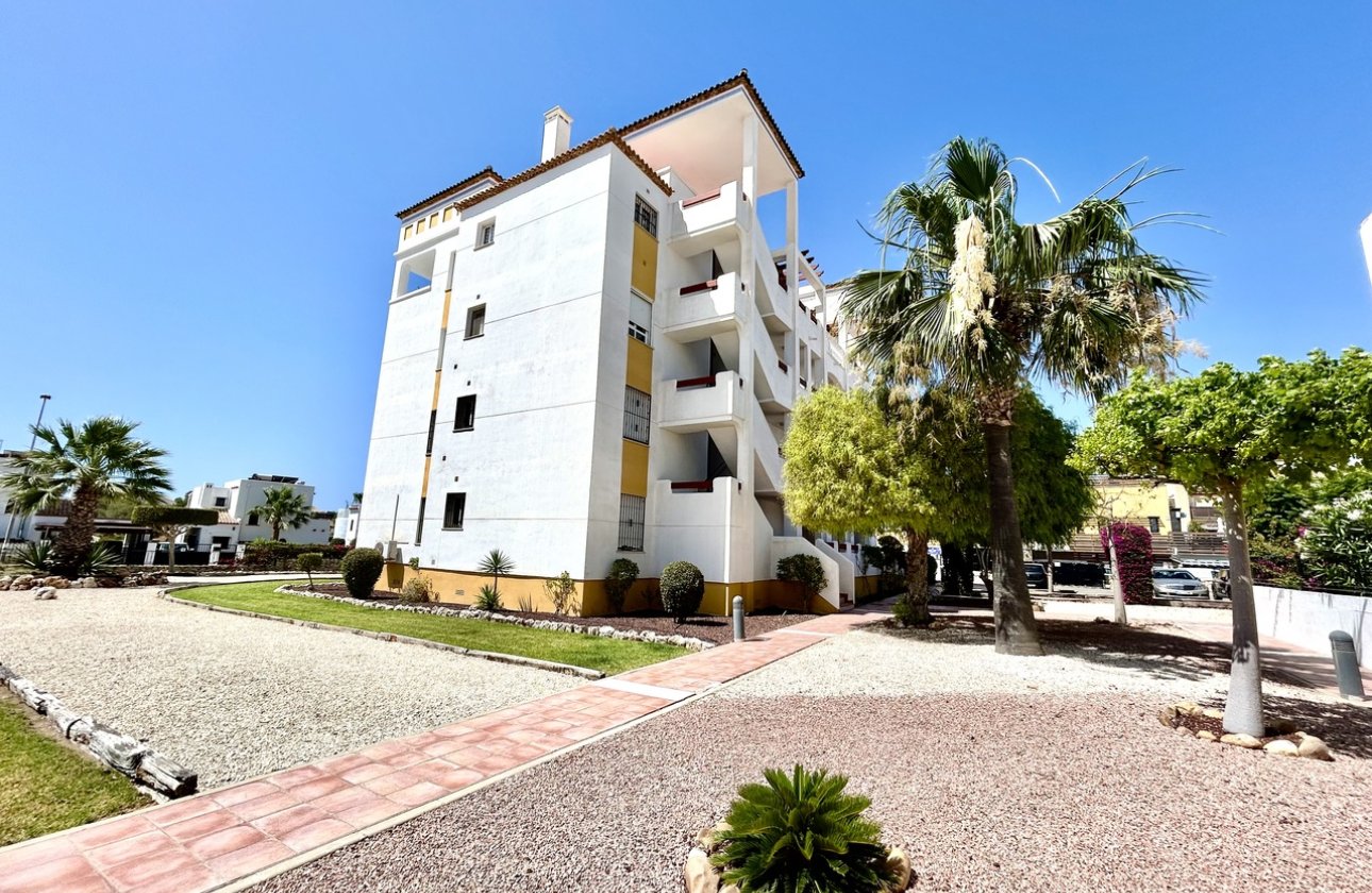 Resale - Apartment / flat - Villamartin