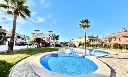 Resale - Apartment / flat - Villamartin