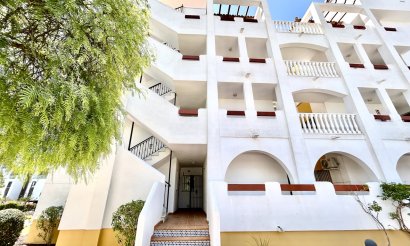 Resale - Apartment / flat - Villamartin