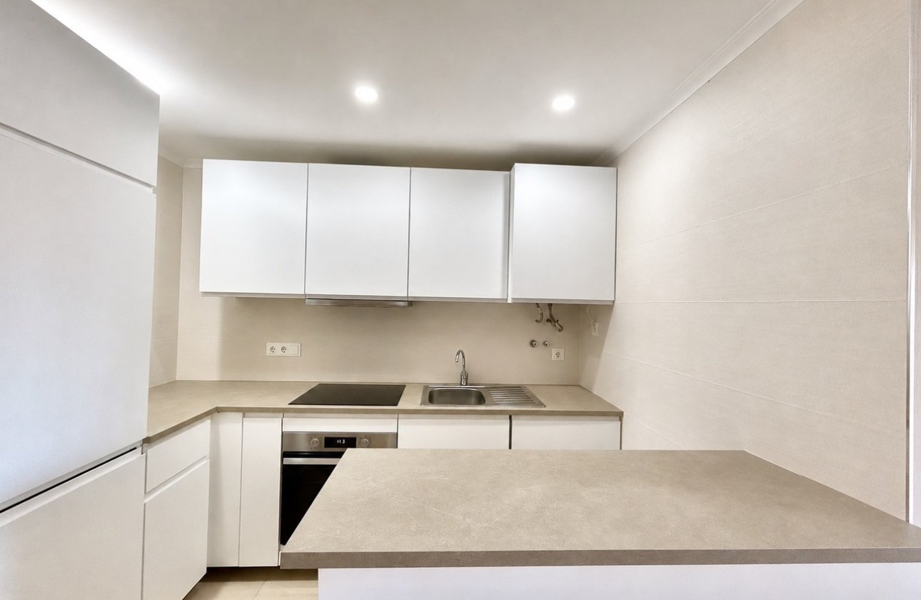 Resale - Apartment / flat - Villamartin