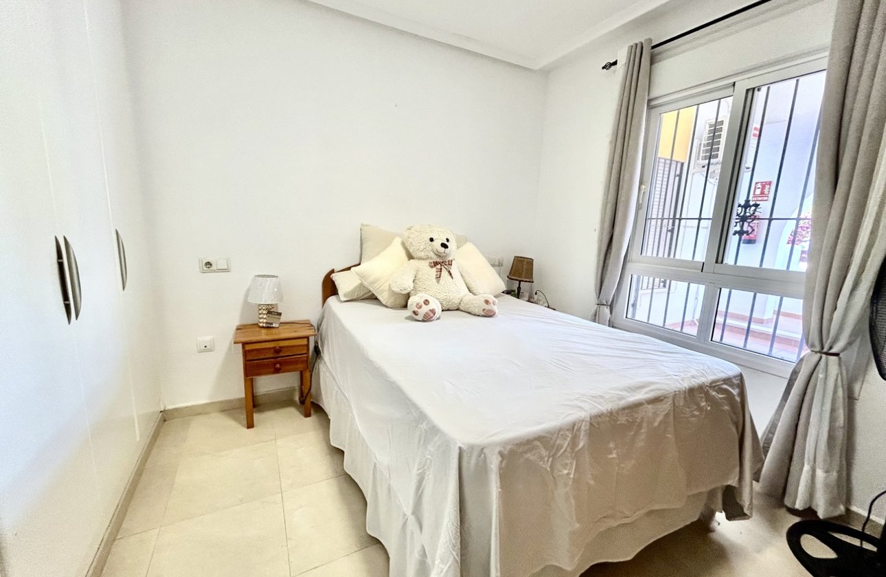 Resale - Apartment / flat - Villamartin