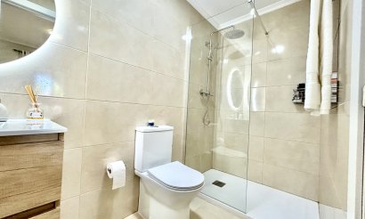 Resale - Apartment / flat - Villamartin