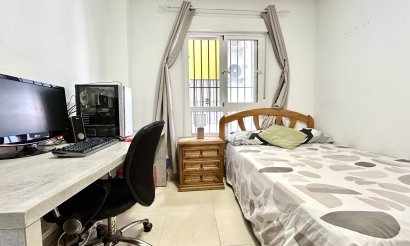 Resale - Apartment / flat - Villamartin