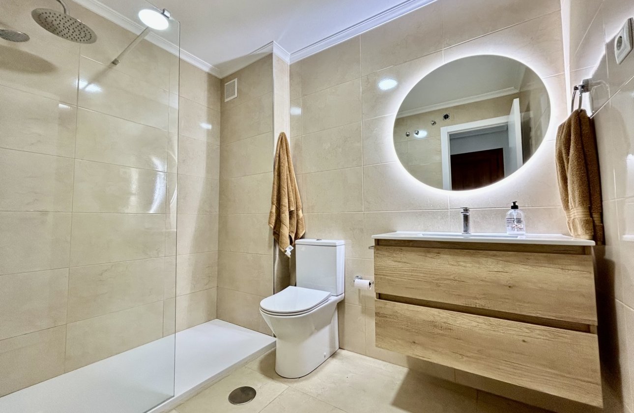 Resale - Apartment / flat - Villamartin