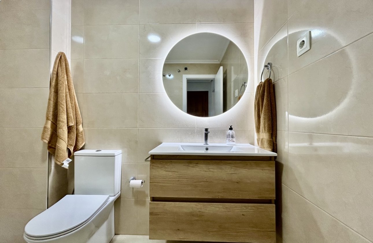 Resale - Apartment / flat - Villamartin