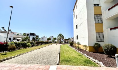Resale - Apartment / flat - Villamartin