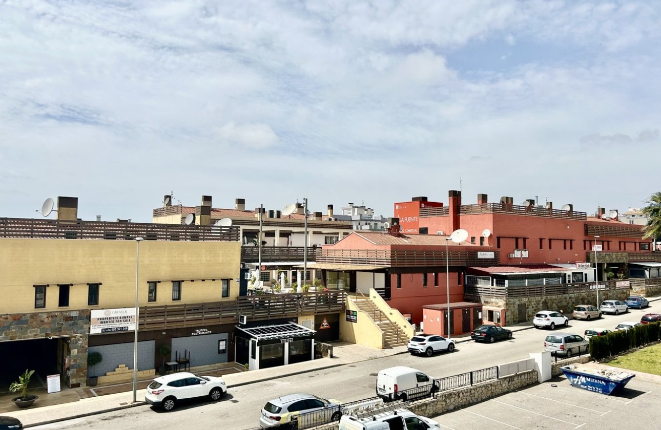 Resale - Apartment / flat - Villamartin