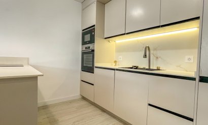 Reventa - Apartamento / piso - Torrevieja - El Acequión - Los Náufragos
