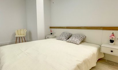 Reventa - Apartamento / piso - Torrevieja - El Acequión - Los Náufragos
