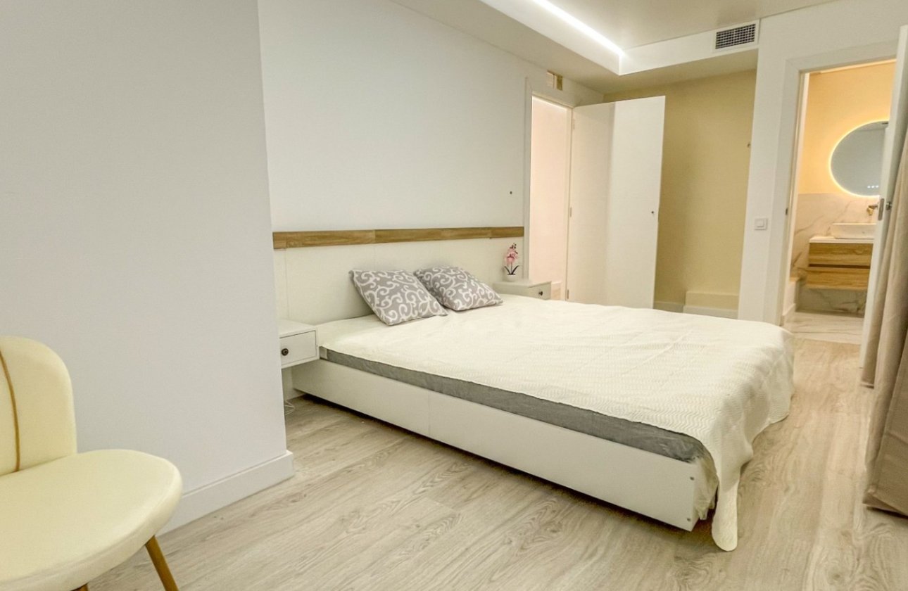 Reventa - Apartamento / piso - Torrevieja - El Acequión - Los Náufragos
