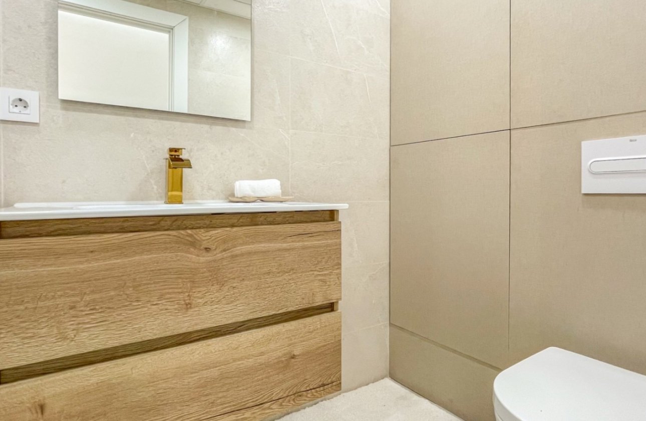 Reventa - Apartamento / piso - Torrevieja - El Acequión - Los Náufragos
