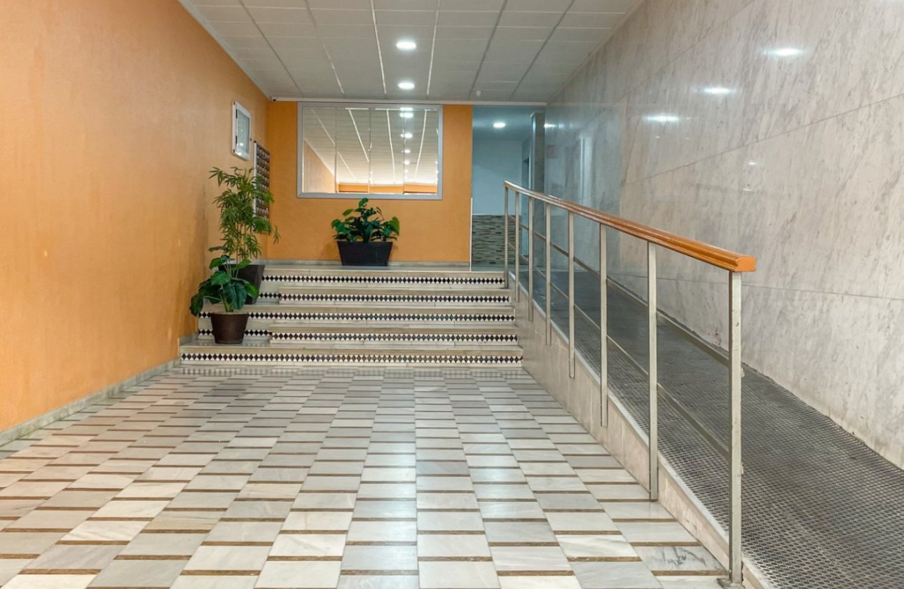 Reventa - Apartamento / piso - Torrevieja - El Acequión - Los Náufragos