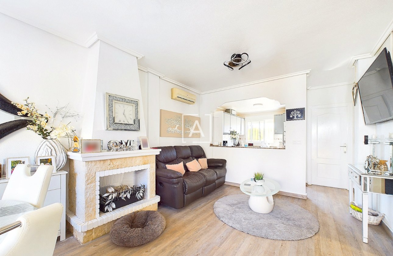 Resale - Villa - Pinar de Campoverde