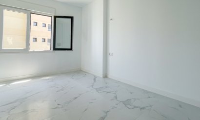 Resale - Apartment / flat - Orihuela Costa - Punta Prima
