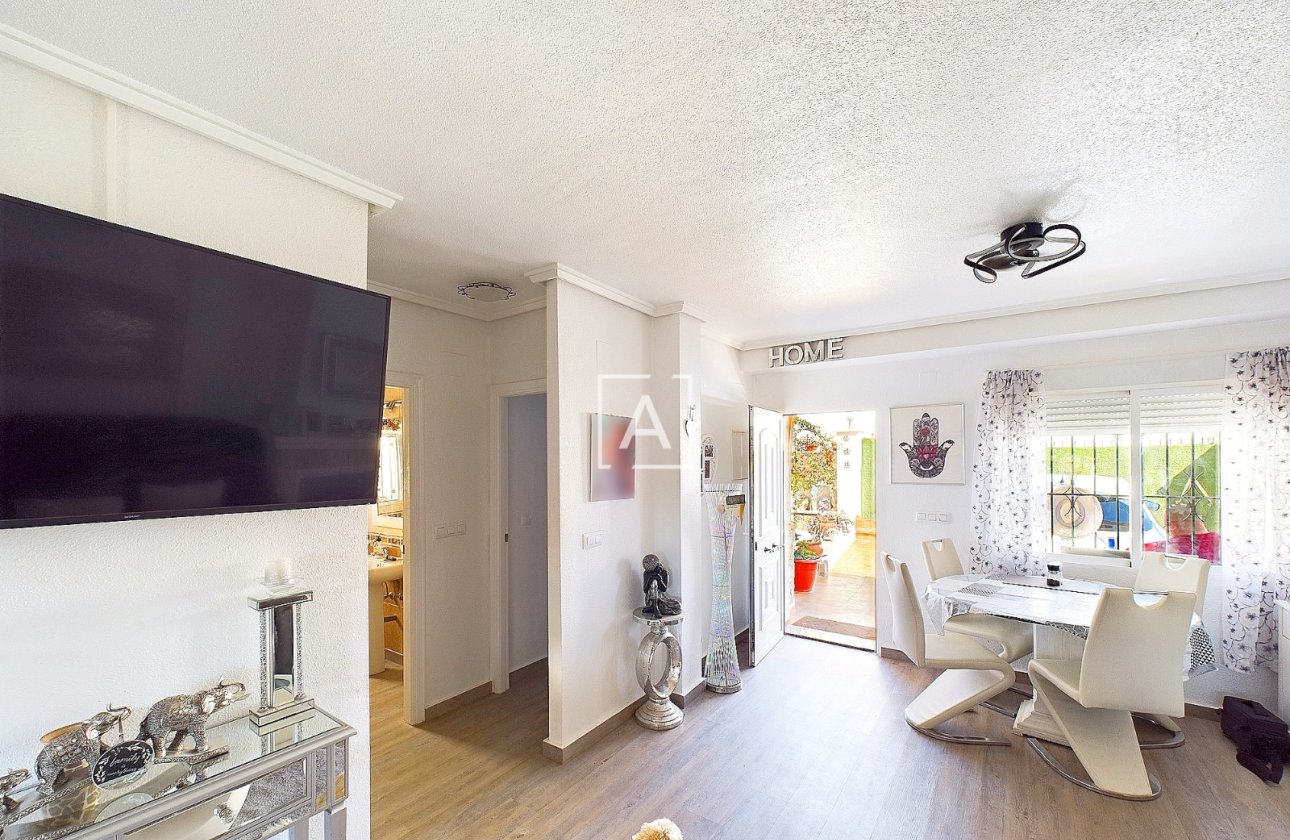 Resale - Villa - Pinar de Campoverde