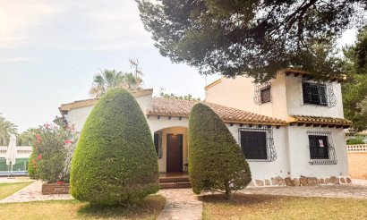 Resale - Villa / Semi detached - Orihuela Costa - Punta Prima