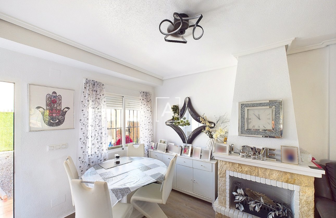 Resale - Villa - Pinar de Campoverde