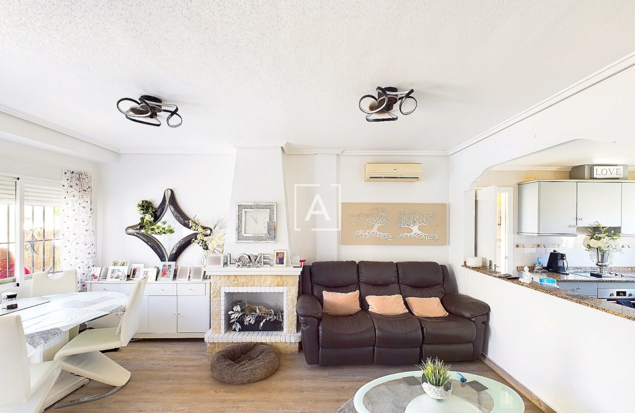 Resale - Villa - Pinar de Campoverde