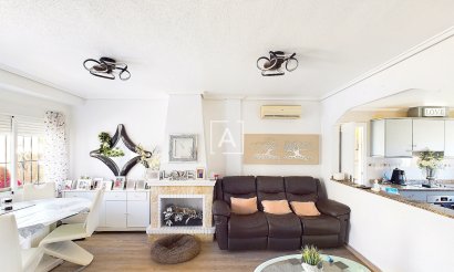 Resale - Villa - Pinar de Campoverde